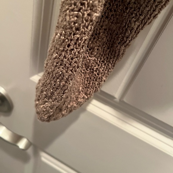 Urban Outfitters cropped brown long sleeve drop shoulder sweater - Picture 4 of 6